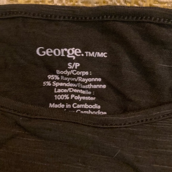 6/20$ or 8$ Women’s long sleeve boho chic top - Picture 2 of 3